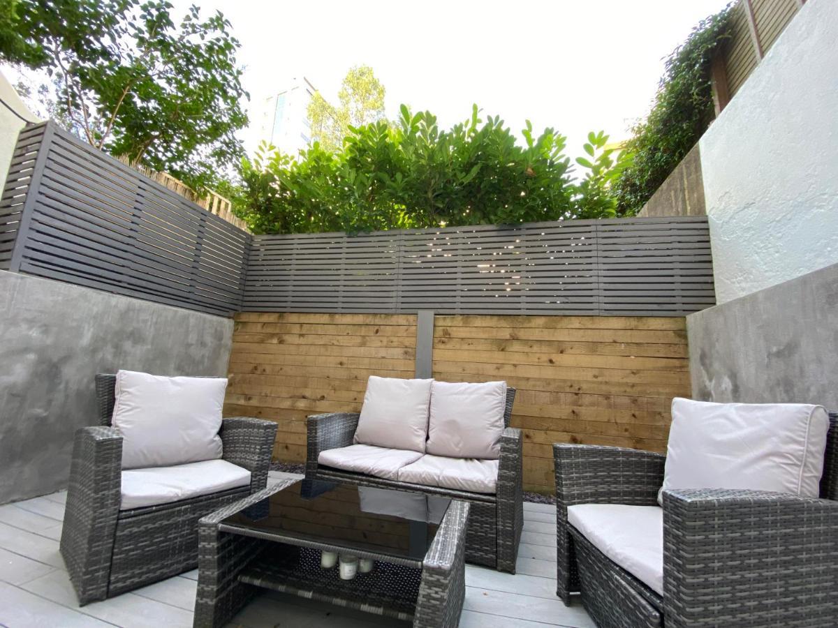 Fantastic Spacious Garden Flat With Own Private Entrance Londra Exterior foto